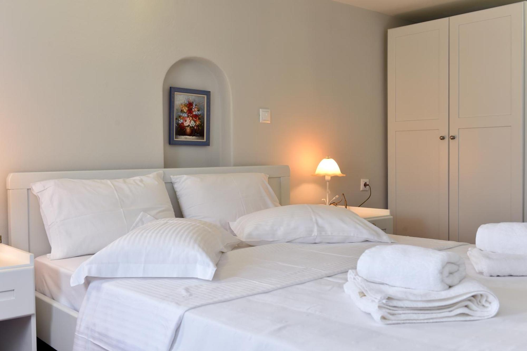 Tonia Apartments Paros Chrisi Akti  Exteriör bild